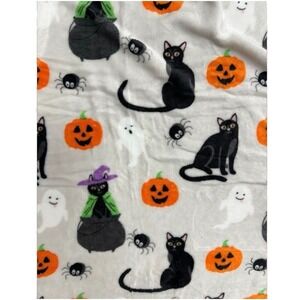 NWT Halloween Plush Throw Blanket Black Cats Witches Brew 50x70 Cat Spookville